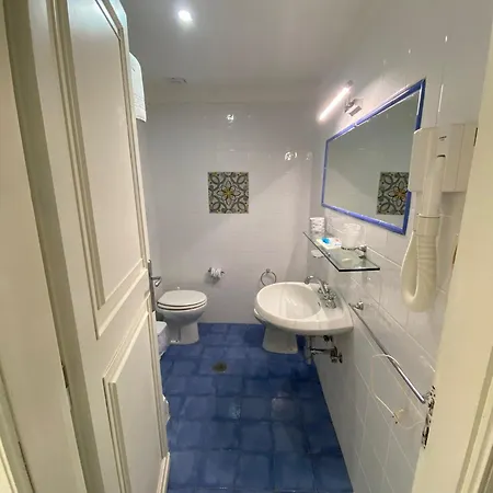 America 4*