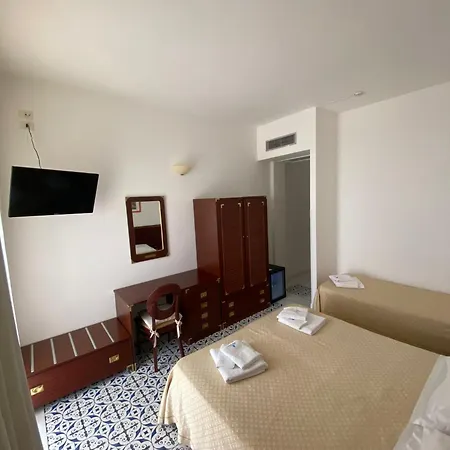 Hotel America